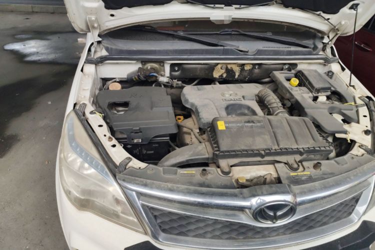 Used HYOSOW H2 2015 1.5L AMT Prestige Version BJ415C Engine Bay Right