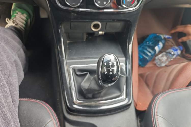 Used HYOSOW H2 2015 1.5L Manual Luxury Version BJ415C Gear Lever