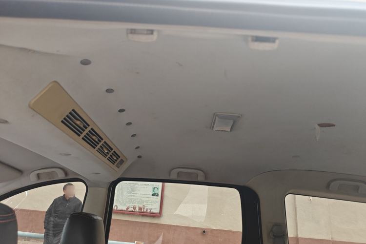 Used HYOSOW H2 2015 1.5L AMT Luxury Version BJ415C Headliner