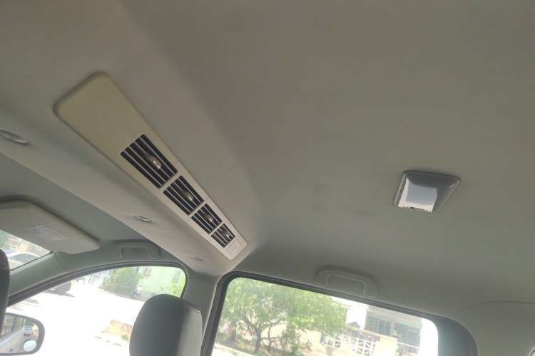 Used HYOSOW H2 2015 1.5L AMT Prestige Version BJ415C Headliner