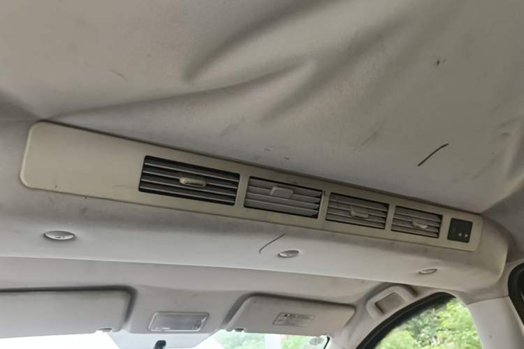 Used HYOSOW H2 2015 1.5L AMT Luxury Version BJ415C Headliner