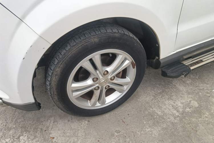 Used HYOSOW H2 2015 1.5L AMT Prestige Version BJ415C Left Front Wheel Hub