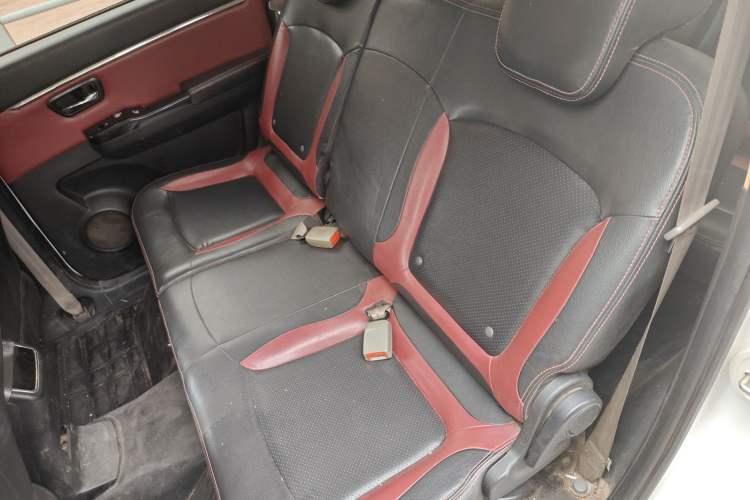 Used HYOSOW H2 2015 1.5L AMT Luxury Version BJ415C Left Rear Seat