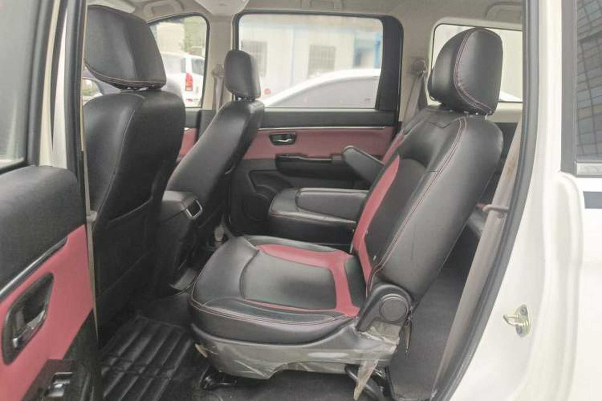 Used HYOSOW H2 2015 1.5L AMT Prestige Version BJ415C Left Rear Seat