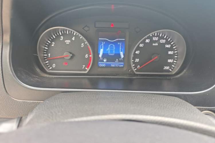 Used HYOSOW H2 2015 1.5L Manual Luxury Version BJ415C Odometer Close Up