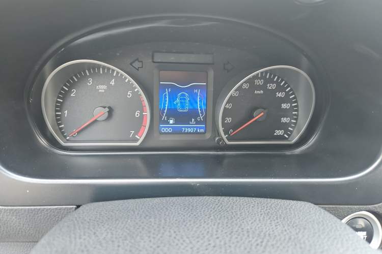 Used HYOSOW H2 2015 1.5L Manual Luxury Version BJ415C Odometer Close Up