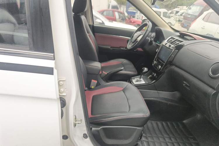 Used HYOSOW H2 2015 1.5L AMT Prestige Version BJ415C Right Front Seat