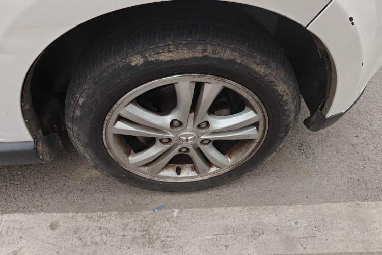 Used HYOSOW H2 2015 1.5L AMT Luxury Version BJ415C Right Front Wheel Hub