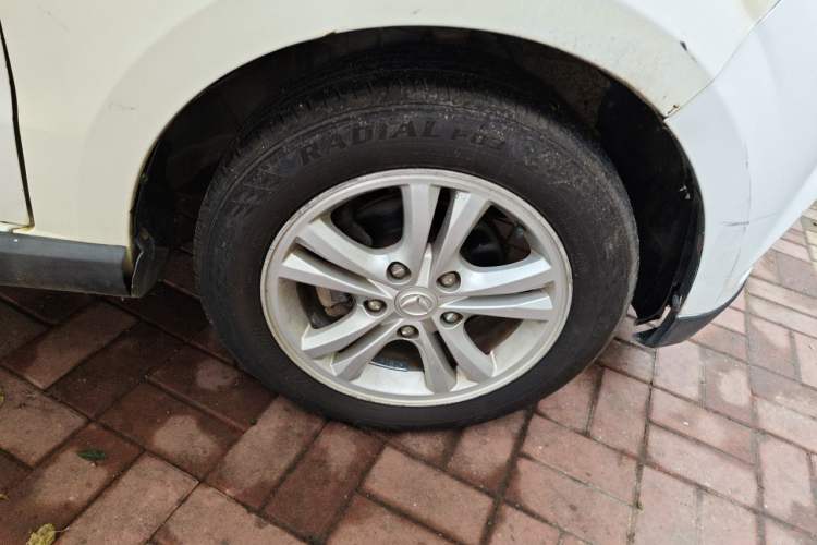Used HYOSOW H2 2015 1.5L AMT Luxury Version BJ415C Right Front Wheel Hub