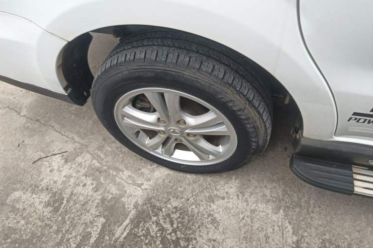 Used HYOSOW H2 2015 1.5L AMT Prestige Version BJ415C Right Rear Wheel Hub