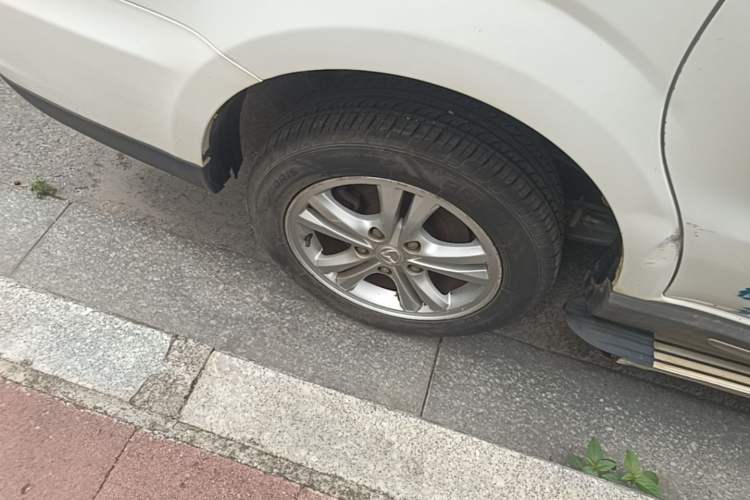 Used HYOSOW H2 2015 1.5L AMT Luxury Version BJ415C Right Rear Wheel Hub