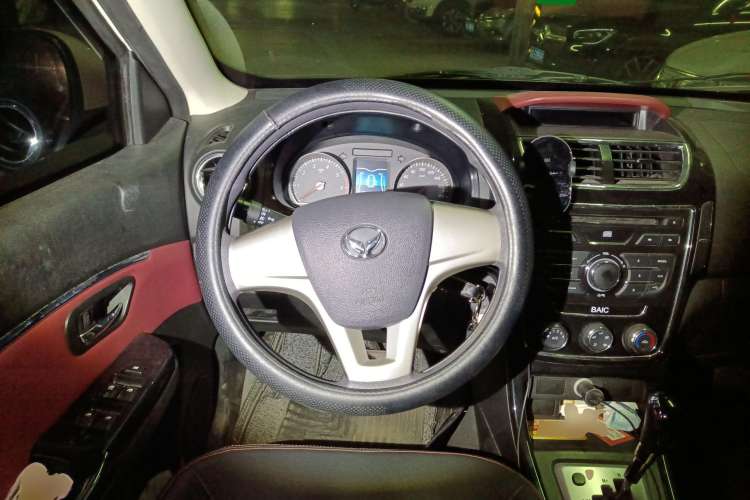 Used HYOSOW H2 2015 1.5L AMT Comfort Version BJ415C Steering Wheel