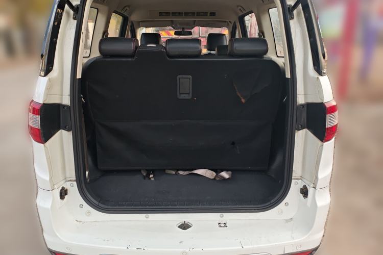 Used HYOSOW H2 2015 1.5L AMT Luxury Version BJ415C Trunk