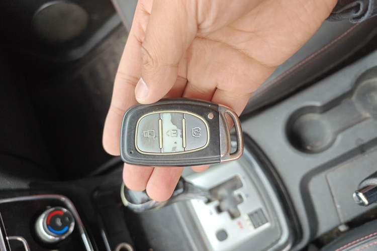 Used HYOSOW H2 2015 1.5L AMT Luxury Version BJ415C Vehicle Key