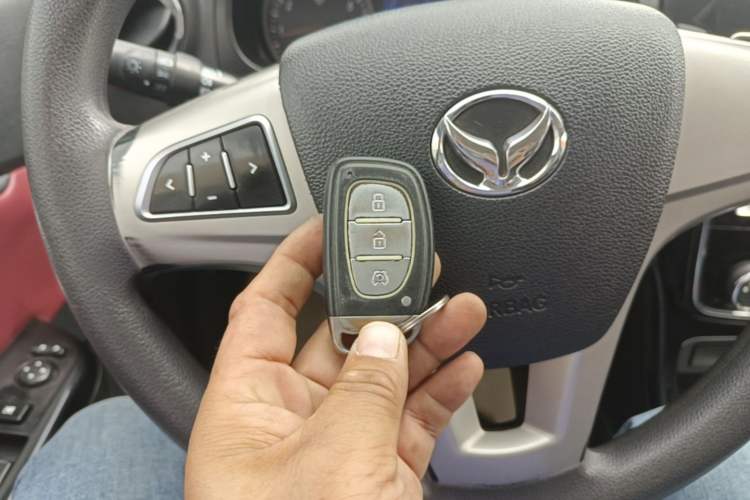 Used HYOSOW H2 2015 1.5L AMT Luxury Version BJ415C Vehicle Key