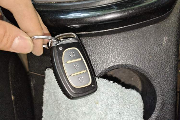 Used HYOSOW H2 2015 1.5L AMT Luxury Version BJ415C Vehicle Key