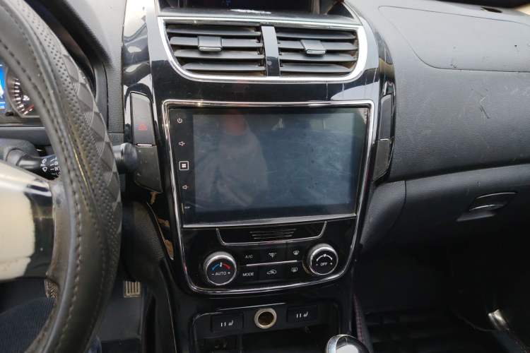 Used HYOSOW H2 2015 1.5L AMT Prestige Version BJ415C Audio And AC Panel