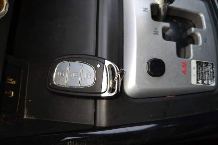 Used HYOSOW H2 2015 1.5L AMT Prestige Version BJ415C Vehicle Key