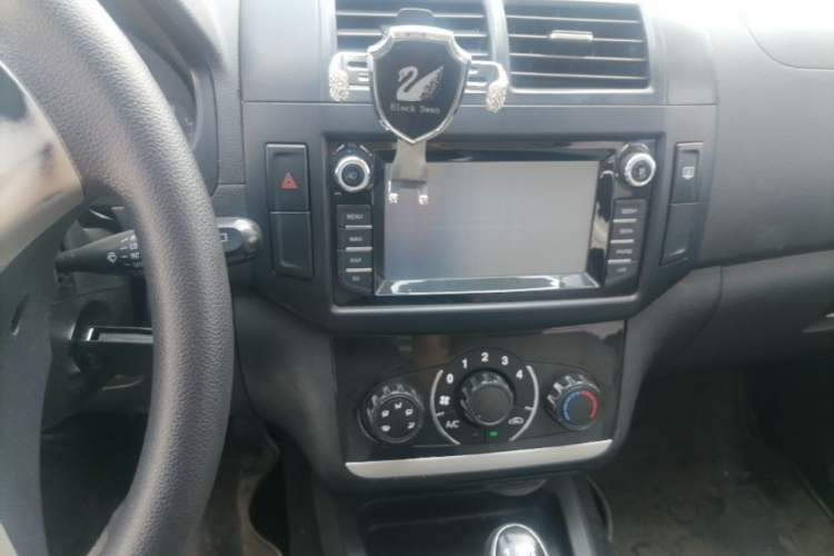 Used HYOSOW H2 2016 H2E 1.5L Elite Model BJ415B Audio And AC Panel