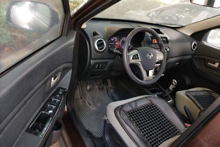 Used HYOSOW H2 2016 H2E 1.5L Elite Model BJ415B Driver Seat