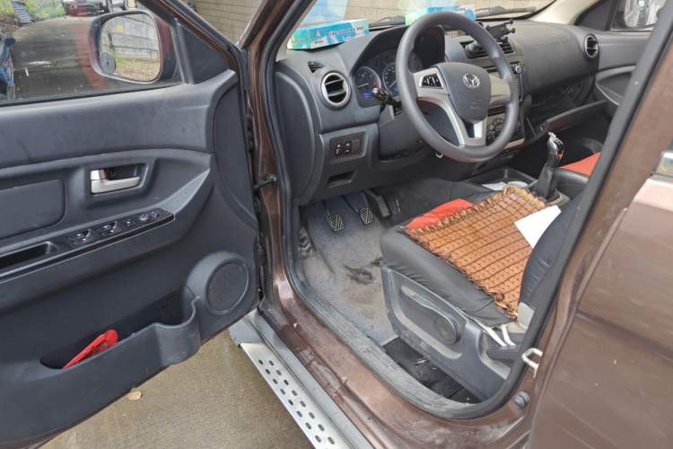 Used HYOSOW H2 2016 H2E 1.5L Elite Model BJ415B Driver Seat
