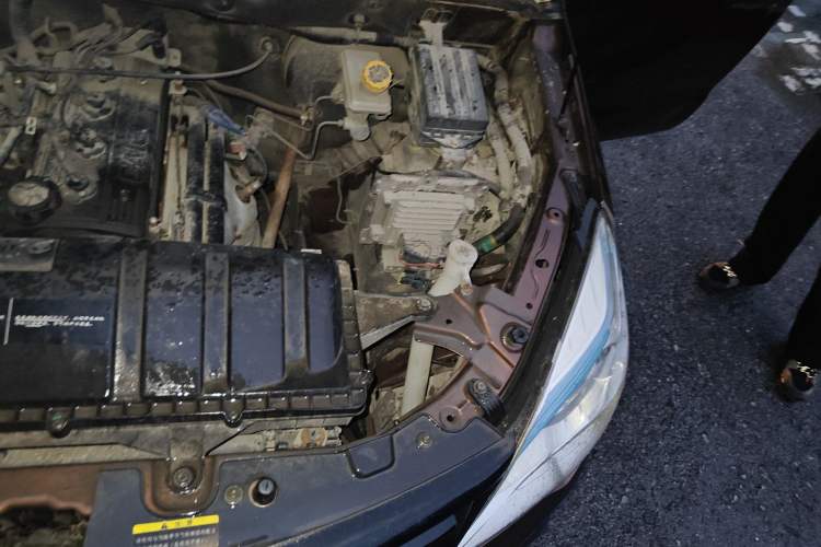 Used HYOSOW H2 2016 H2E 1.5L Classic Model BJ415A Engine Bay Left