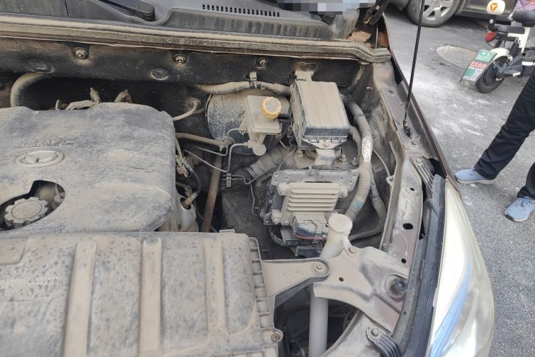 Used HYOSOW H2 2016 H2E 1.5L Classic Model BJ415A Engine Bay Left