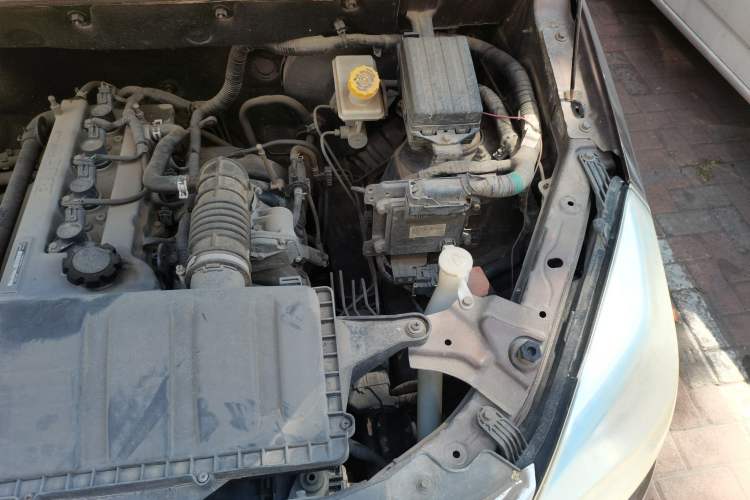 Used HYOSOW H2 2016 H2E 1.5L Elite Model BJ415B Engine Bay Left