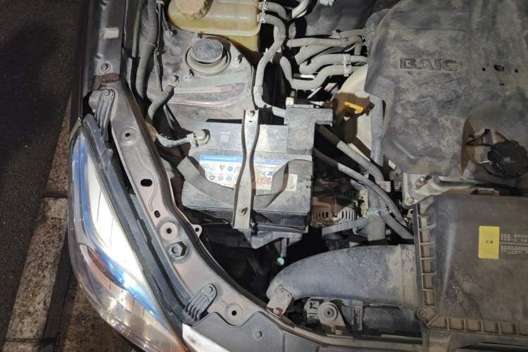 Used HYOSOW H2 2016 H2E 1.5L Elite Model BJ415B Engine Bay Right