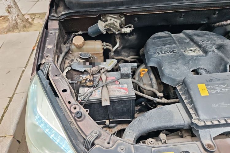 Used HYOSOW H2 2016 H2E 1.5L Elite Model BJ415B Engine Bay Right