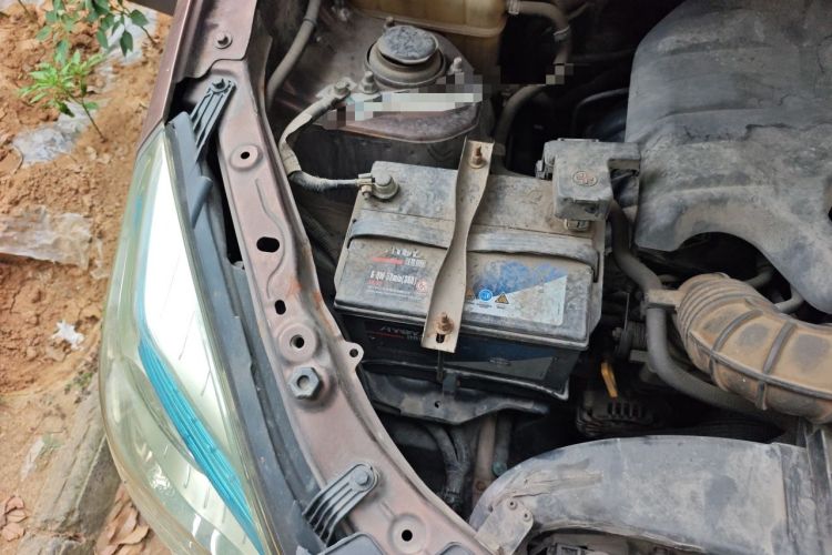 Used HYOSOW H2 2016 H2E 1.5L Classic Model BJ415A Engine Bay Right