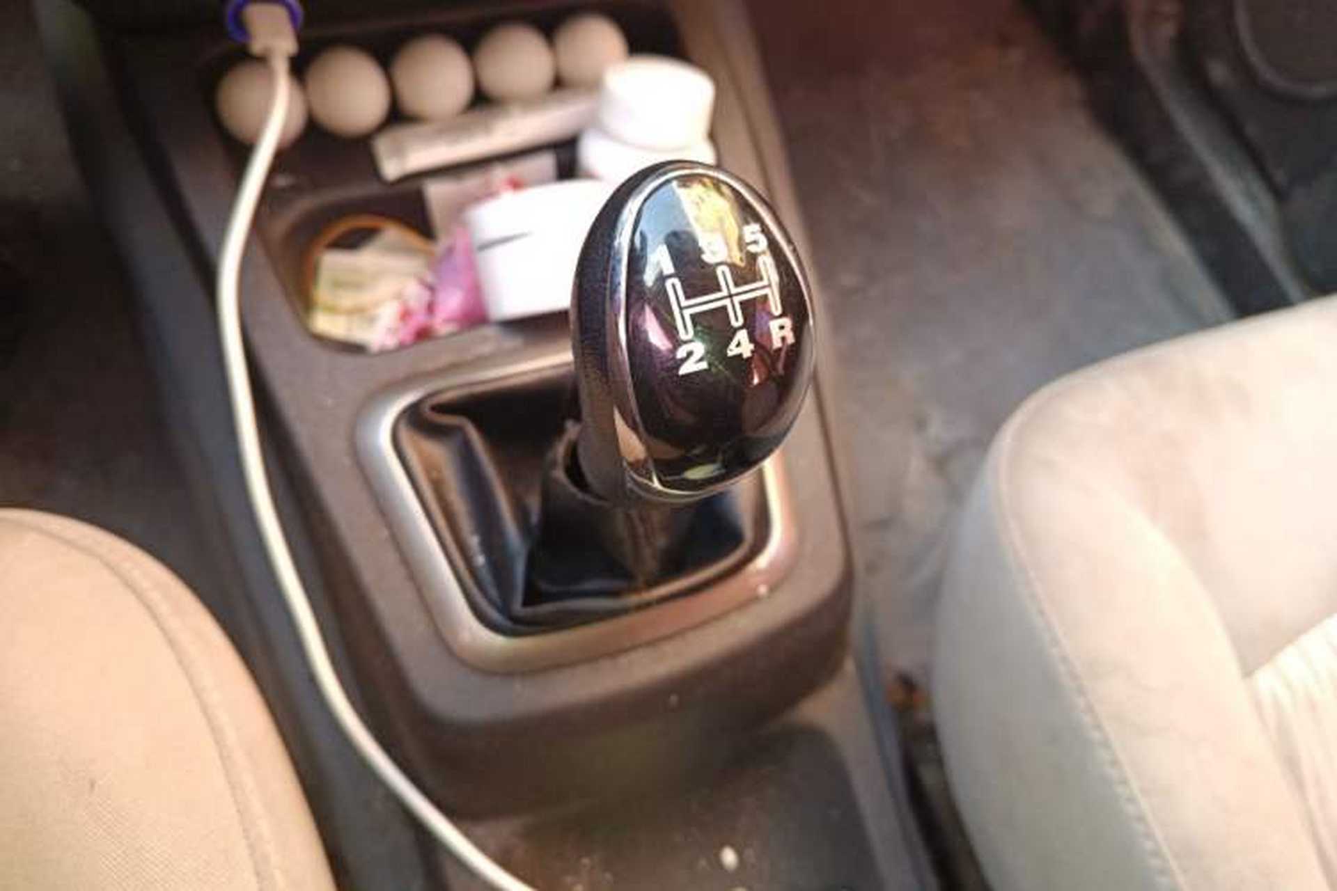 Used HYOSOW H2 2016 H2E 1.5L Classic Model BJ415A Gear Lever
