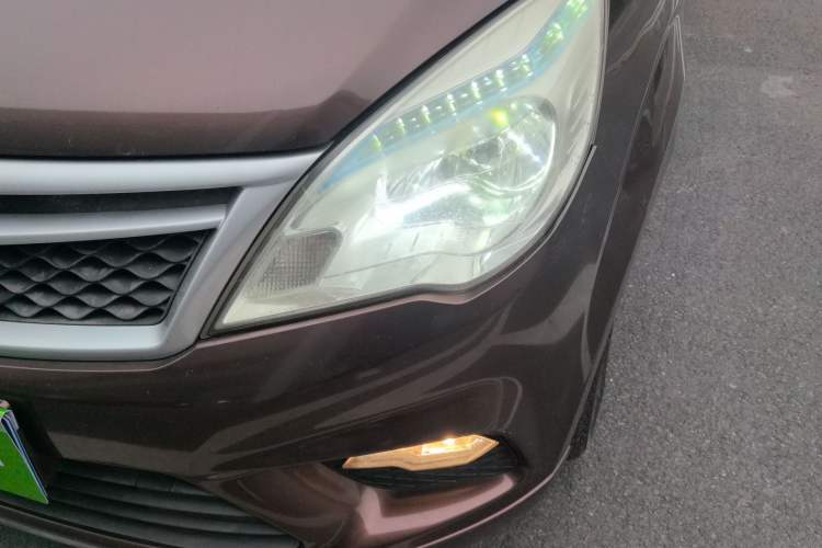 Used HYOSOW H2 2016 H2E 1.5L Elite Model BJ415B Left Front Headlight