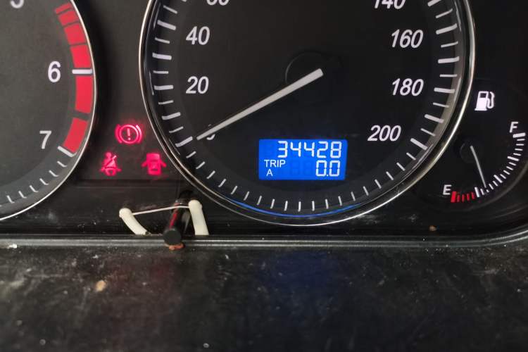 Used HYOSOW H2 2016 H2E 1.5L Elite Model BJ415B Odometer Close Up