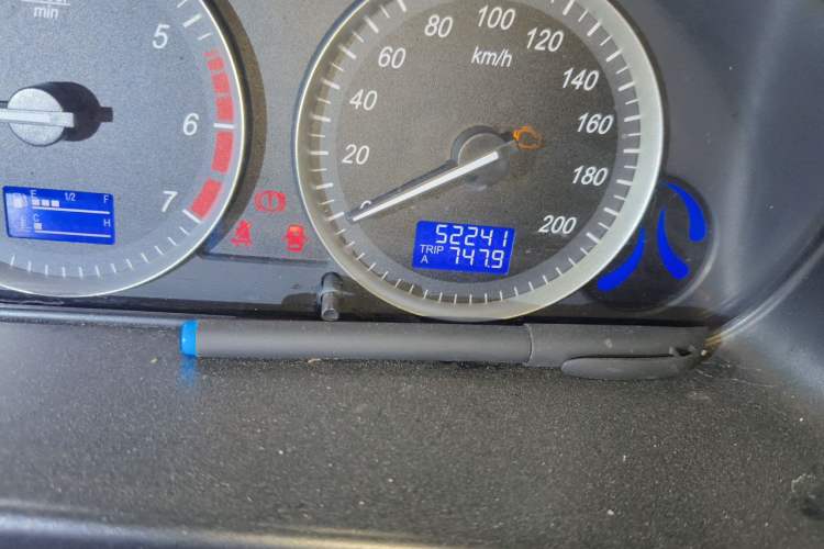 Used HYOSOW H2 2016 H2E 1.5L Elite Model BJ415B Odometer Close Up