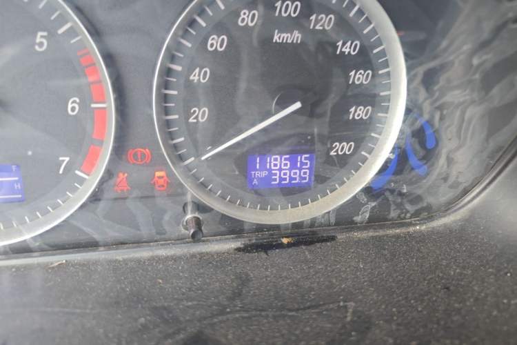 Used HYOSOW H2 2016 H2E 1.5L Elite Model BJ415B Odometer Close Up