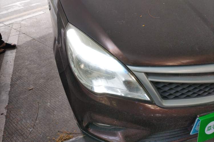Used HYOSOW H2 2016 H2E 1.5L Elite Model BJ415B Right Front Headlight