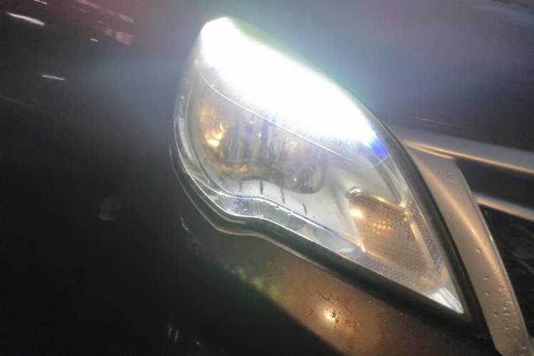 Used HYOSOW H2 2016 H2E 1.5L Fashion Model BJ415B Right Front Headlight