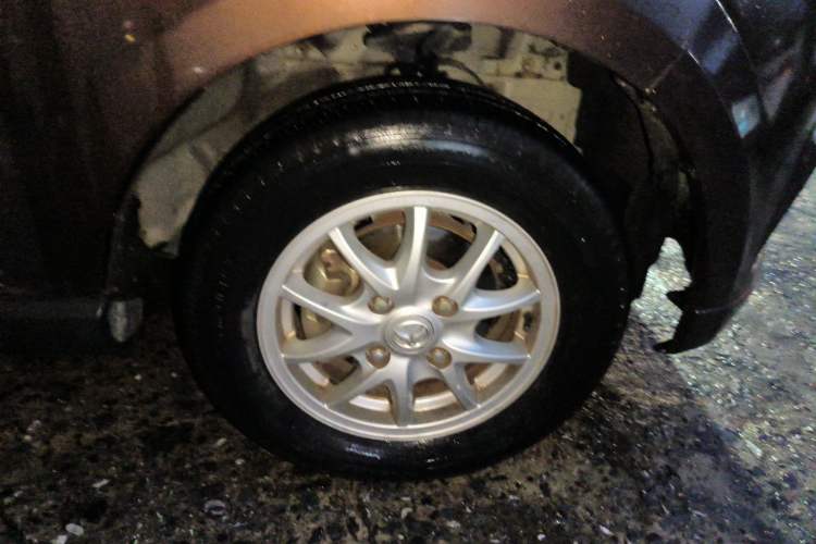 Used HYOSOW H2 2016 H2E 1.5L Fashion Model BJ415B Right Front Wheel Hub