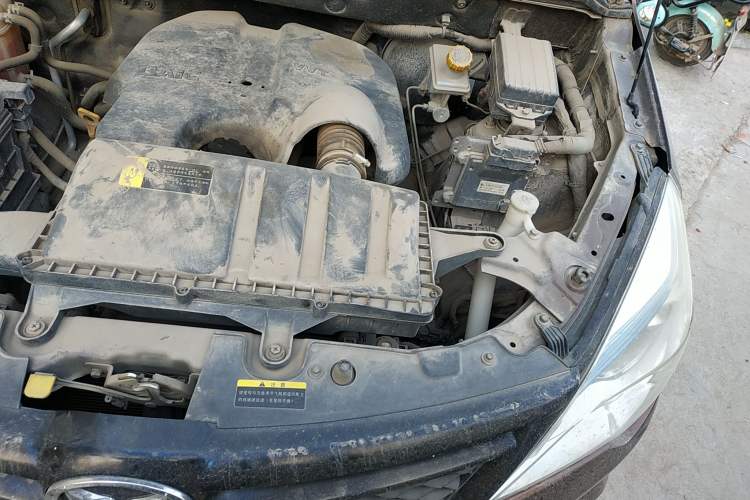 Used HYOSOW H2 2016 H2E 1.5L Fashion Model BJ415B Engine Bay Left