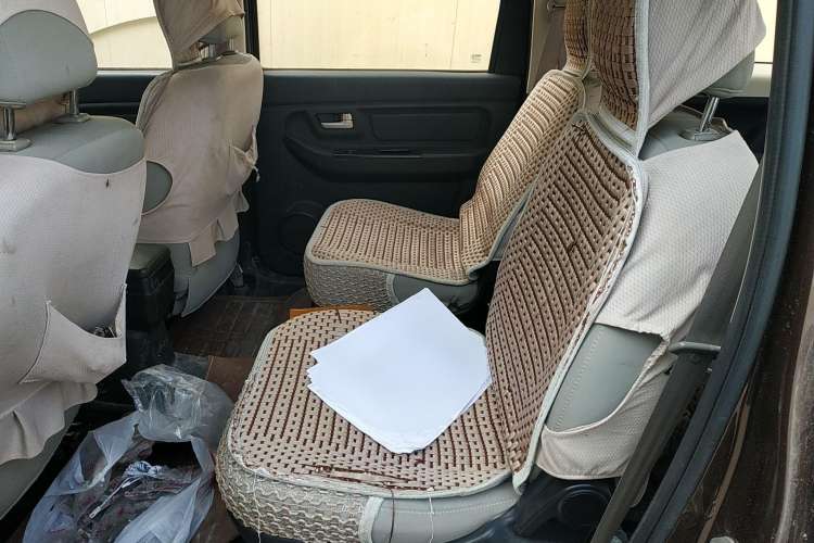 Used HYOSOW H2 2016 H2E 1.5L Fashion Model BJ415B Left Rear Seat