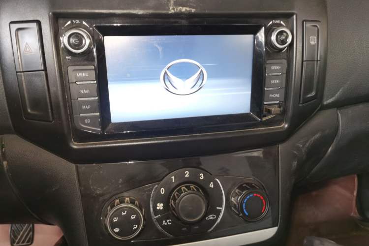 Used HYOSOW H2 2016 H2E 1.5L Elite Model BJ415B Audio And AC Panel