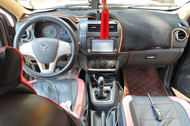 Used HYOSOW H2 2016 H2E 1.5L Fashion Model BJ415B Center Console