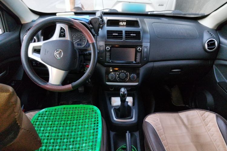 Used HYOSOW H2 2016 H2E 1.5L Elite Model BJ415B Center Console