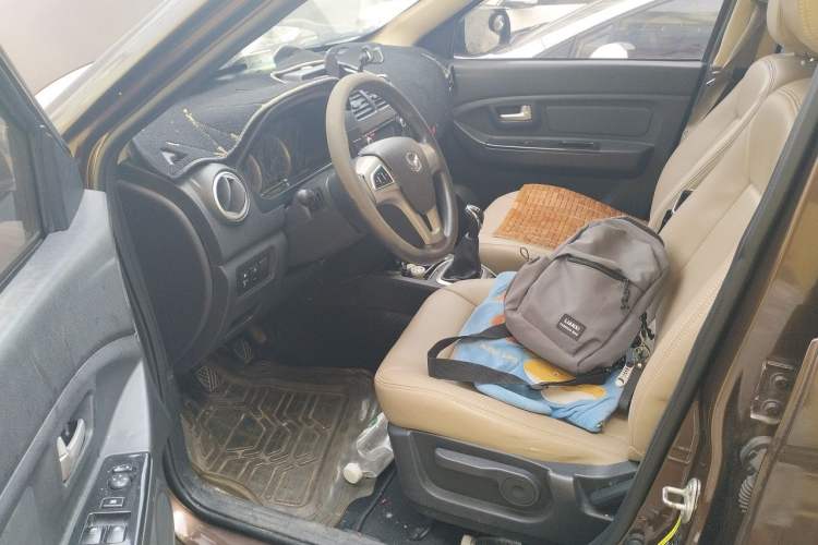 Used HYOSOW H2 2016 H2E 1.5L Elite Model BJ415B Driver Seat