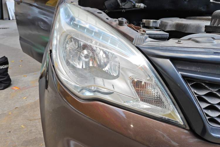 Used HYOSOW H2 2016 H2E 1.5L Fashion Model BJ415B Right Front Headlight