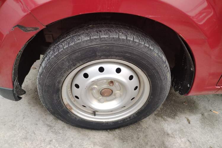 Used HYOSOW H2 2016 H2E 1.5L Classic Model BJ415A Left Front Wheel Hub