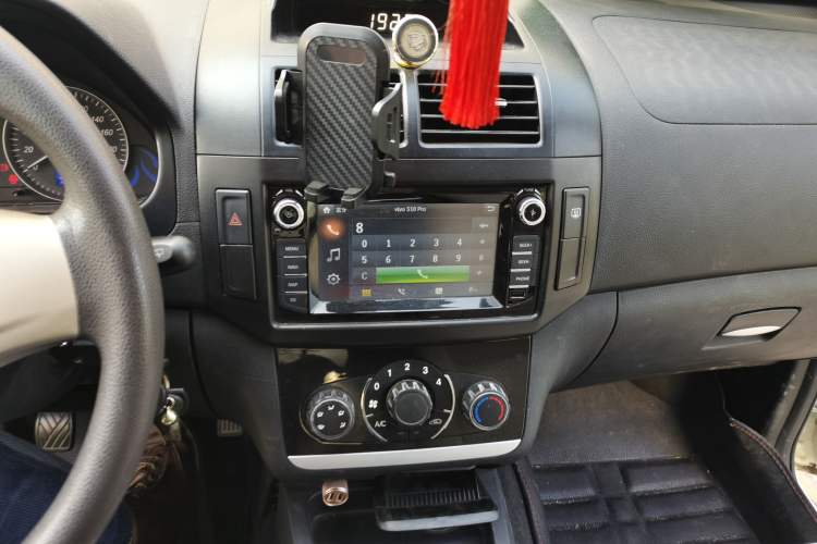Used HYOSOW H2 2016 H2E 1.5L Elite Model BJ415B Audio And AC Panel