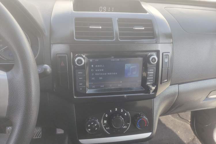 Used HYOSOW H2 2016 H2E 1.5L Elite Model BJ415B Audio And AC Panel