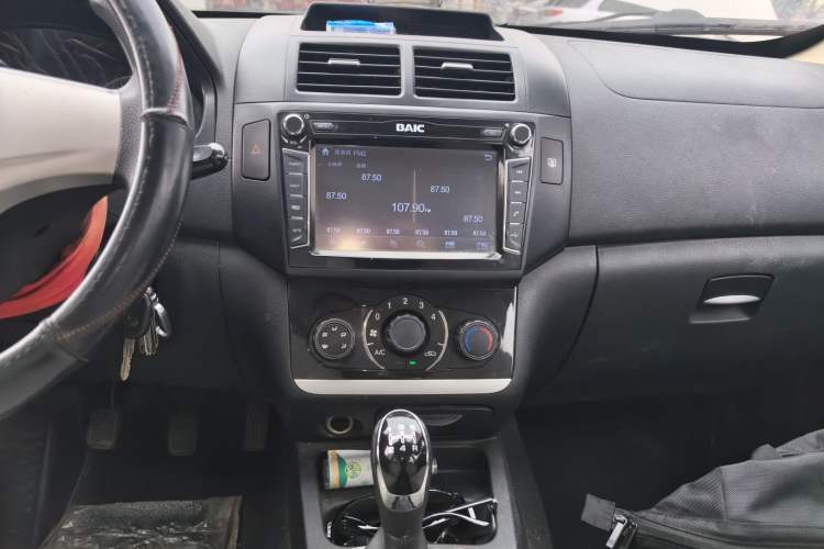 Used HYOSOW H2 2016 H2E 1.5L Elite Model BJ415B Audio And AC Panel
